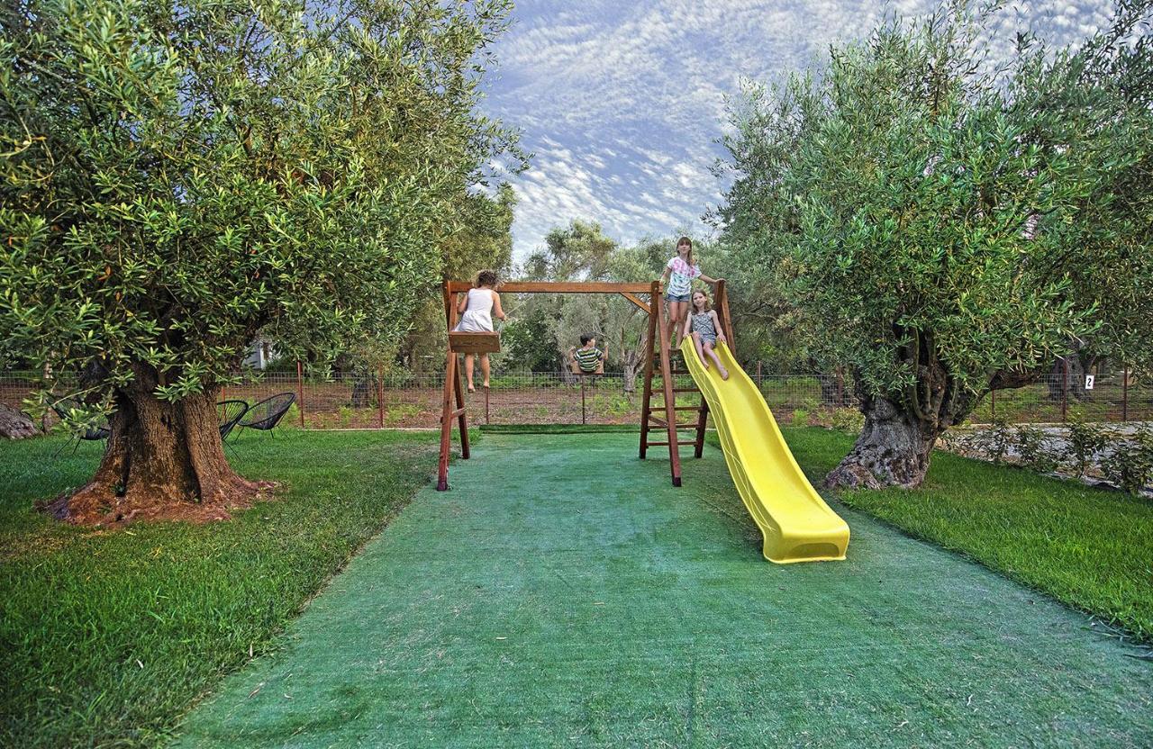 Symmetron Suites Kalamos  Bagian luar foto