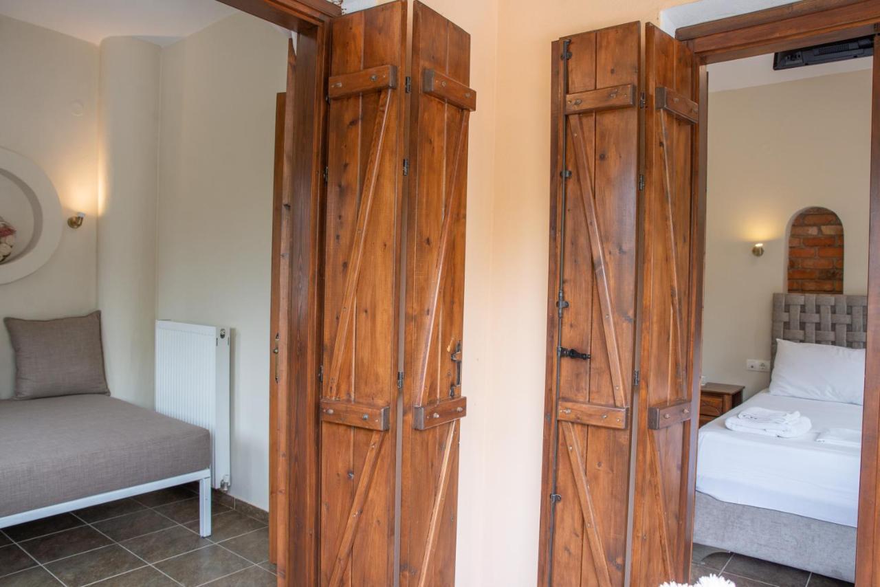 Symmetron Suites Kalamos  Bagian luar foto